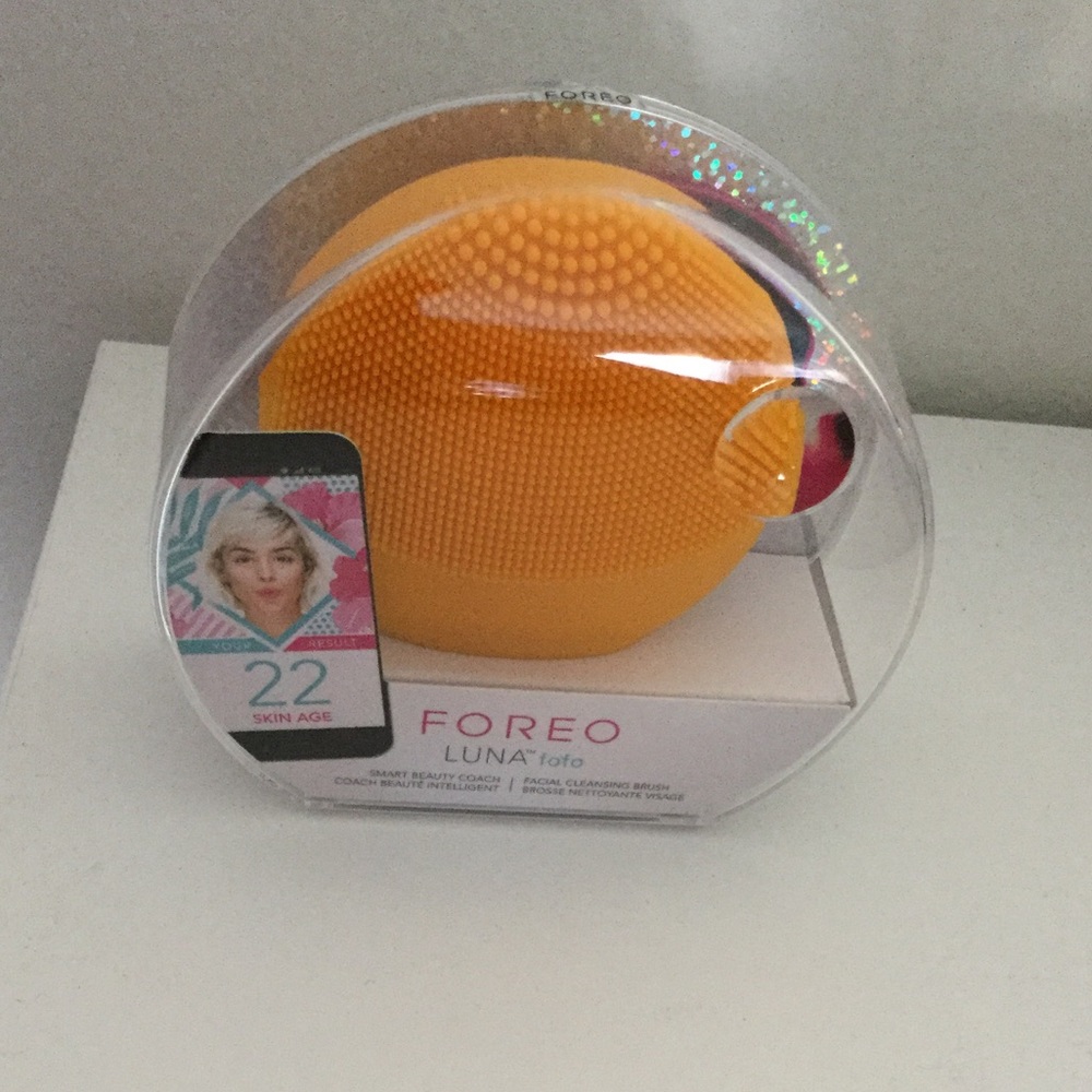 Foreo Facial cleansing brush